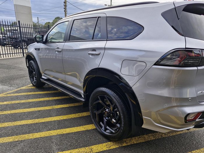 2025 Isuzu MU-X X-TERRAIN