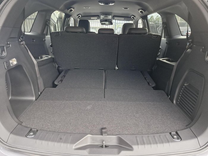 2025 Isuzu MU-X X-TERRAIN