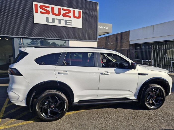 2025 Isuzu MU-X X-TERRAIN