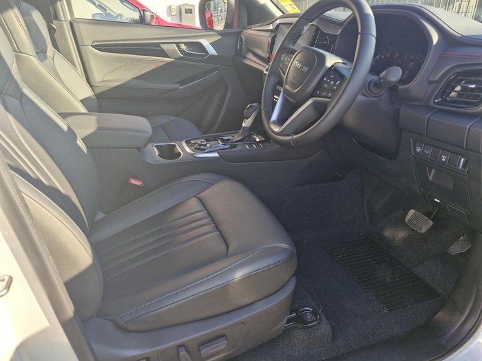 2025 Isuzu MU-X X-TERRAIN