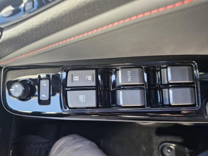 2025 Isuzu MU-X X-TERRAIN