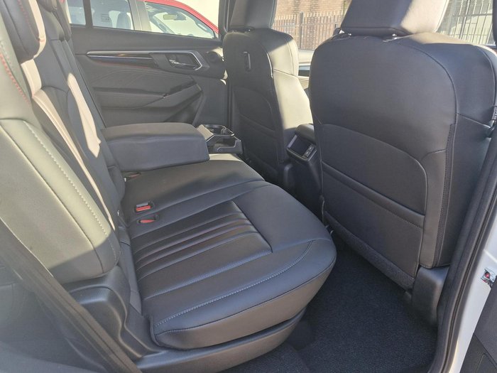 2025 Isuzu MU-X X-TERRAIN