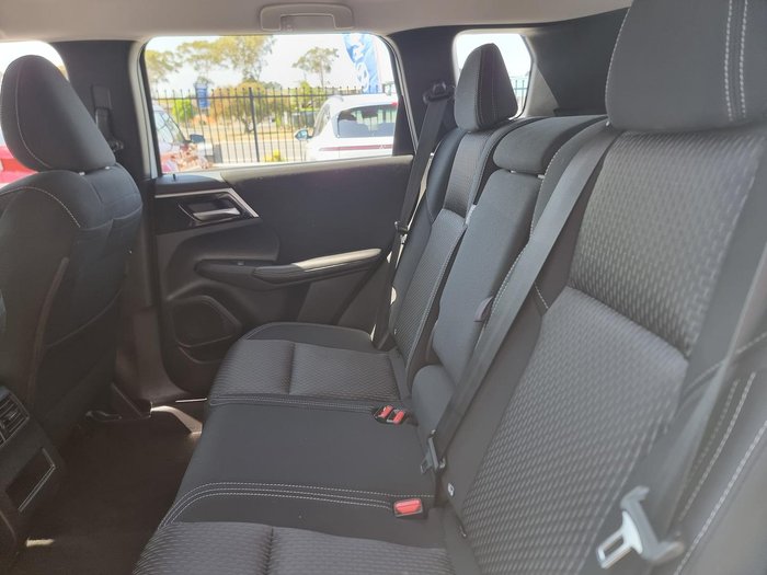 2023 Mitsubishi Outlander ES