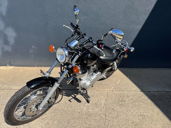 2015 Yamaha XV250 (VIRAGO VX250S, VX250R) BLACK