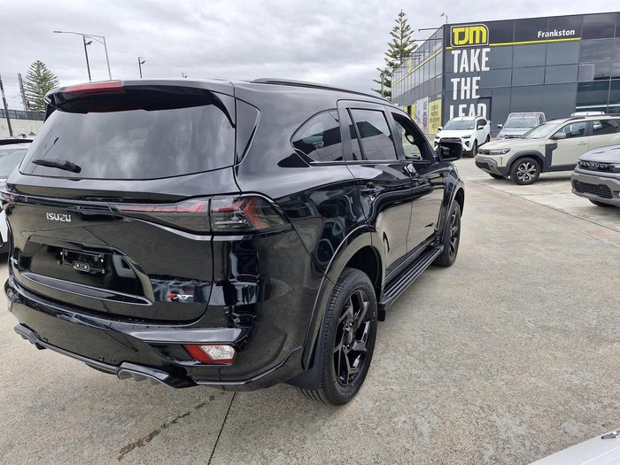 2025 Isuzu MU-X X-TERRAIN