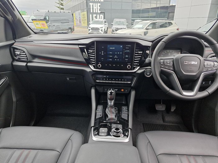 2025 Isuzu MU-X X-TERRAIN