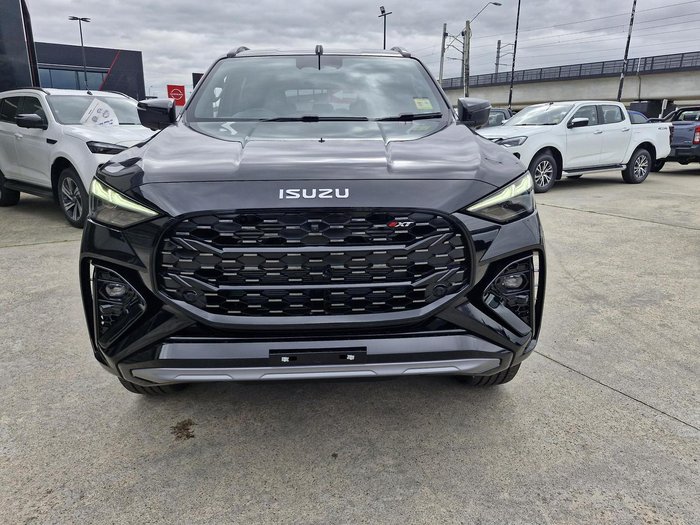 2025 Isuzu MU-X X-TERRAIN