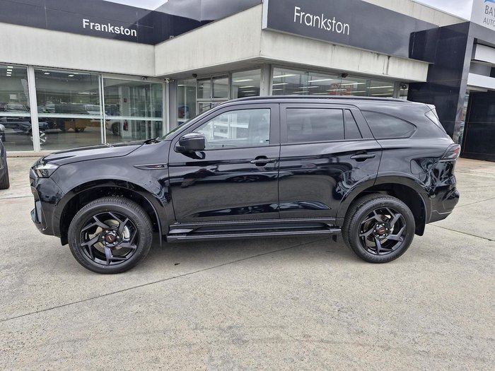 2025 Isuzu MU-X X-TERRAIN