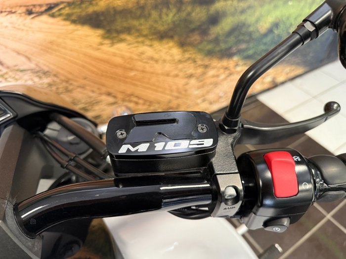 2020 Suzuki VZR 1800 BOULEVARD (M109R) WHITE