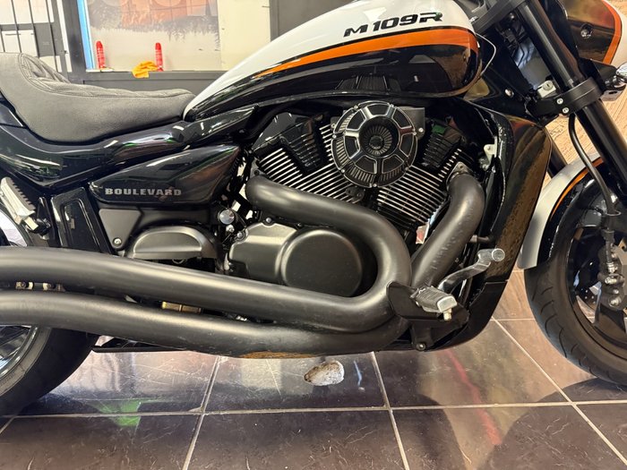 2020 Suzuki VZR 1800 BOULEVARD (M109R) WHITE