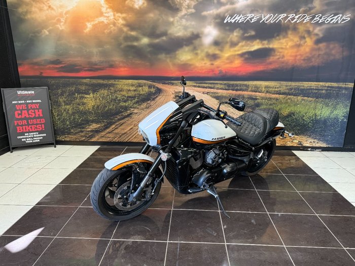 2020 Suzuki VZR 1800 BOULEVARD (M109R) WHITE