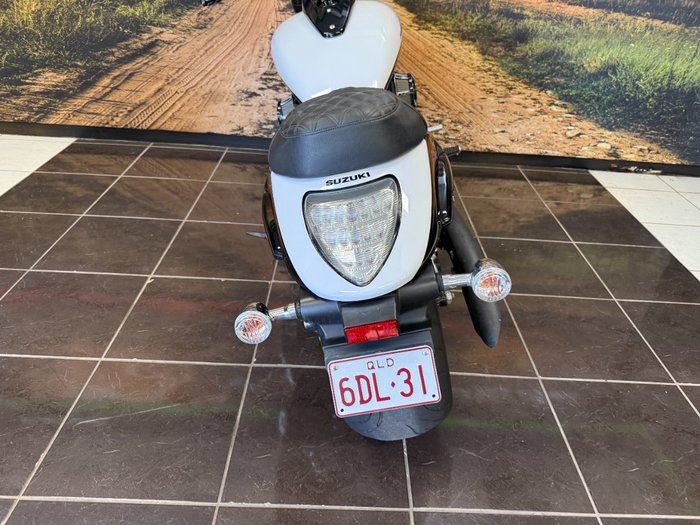 2020 Suzuki VZR 1800 BOULEVARD (M109R) WHITE