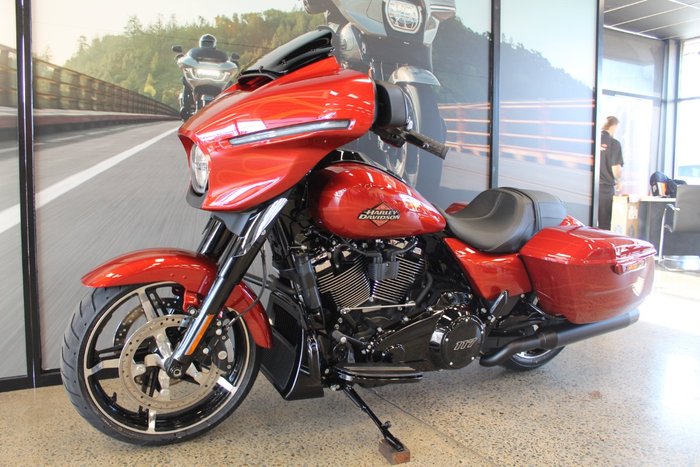 2025 Harley-davidson FLHX STREET GLIDE (117) WHISKEY FIRE