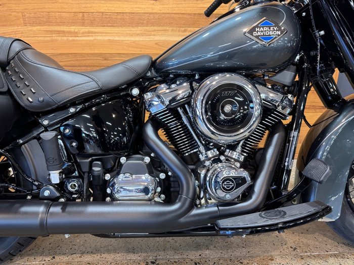 2025 Harley-davidson FLHC HERITAGE CLASSIC (117) Black