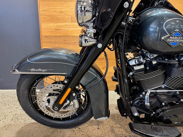 2025 Harley-davidson FLHC HERITAGE CLASSIC (117) Black
