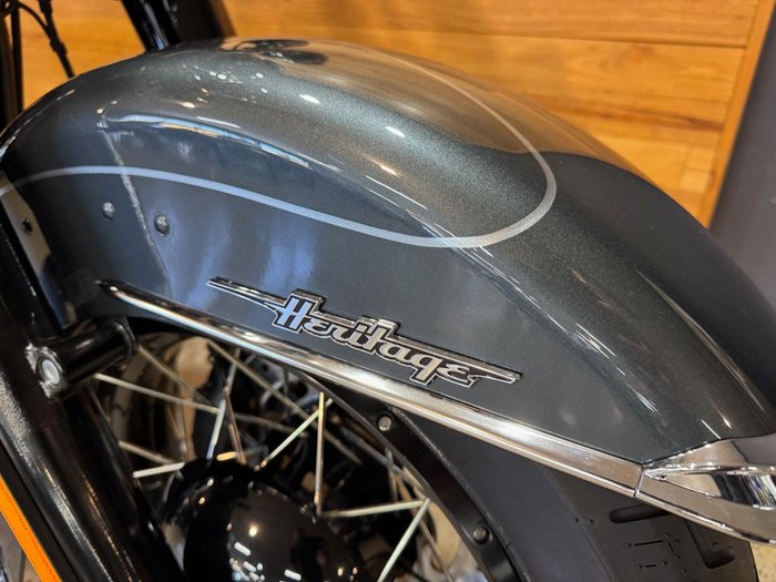 2025 Harley-davidson FLHC HERITAGE CLASSIC (117) Black