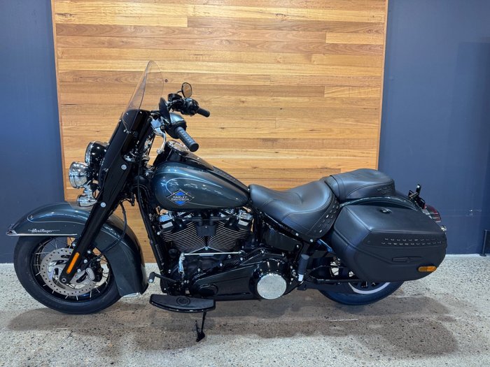 2025 Harley-davidson FLHC HERITAGE CLASSIC (117) Black