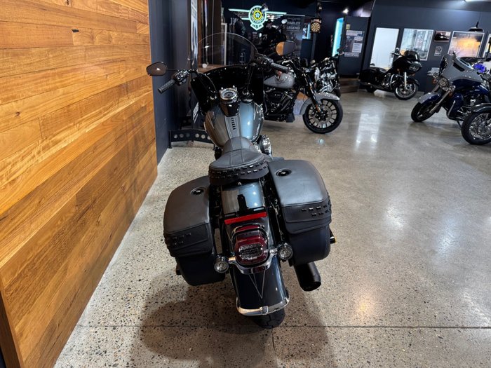 2025 Harley-davidson FLHC HERITAGE CLASSIC (117) Black