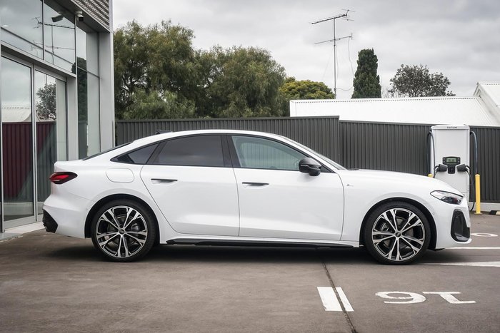 2025 Audi A5 TFSI 150kW S line