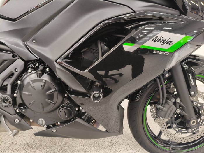 2025 Kawasaki NINJA 650L Black