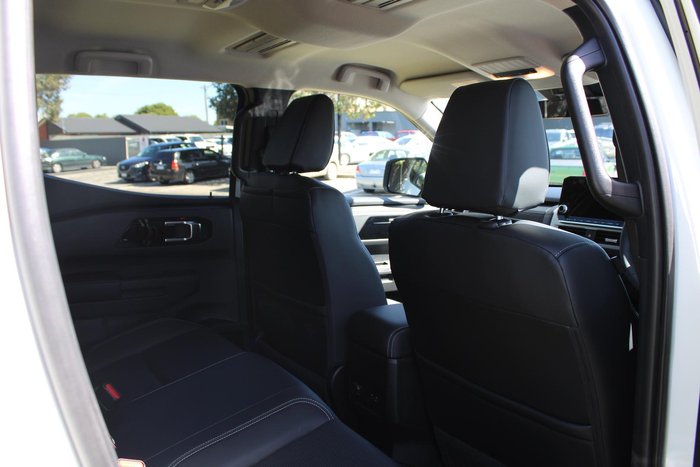 2025 Mitsubishi Triton GLS