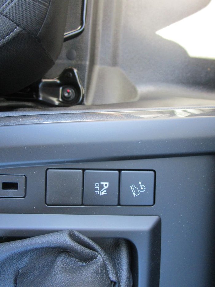 2025 Isuzu D-MAX X-RIDER