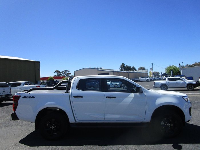 2025 Isuzu D-MAX X-RIDER