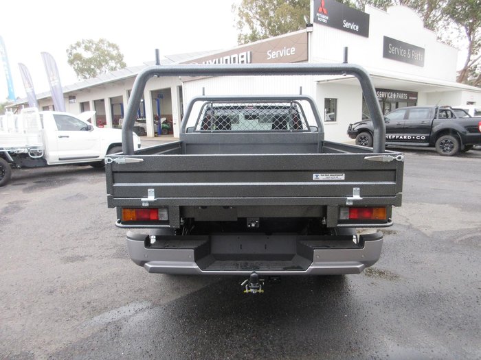 2025 Mitsubishi Triton GLX