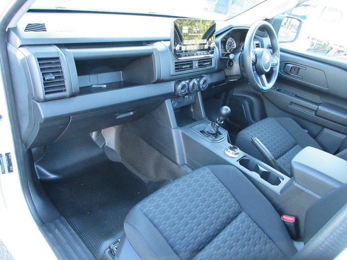 2025 Mitsubishi Triton GLX