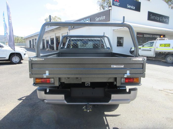 2025 Mitsubishi Triton GLX