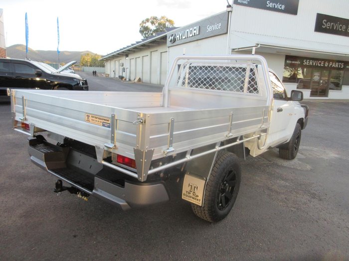 2025 Mitsubishi Triton GLX