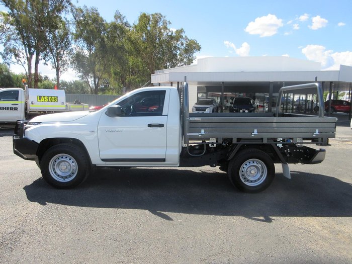 2025 Mitsubishi Triton GLX