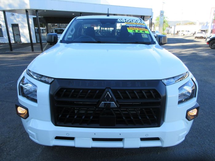 2025 Mitsubishi Triton GLX