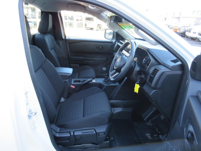 2025 Mitsubishi Triton GLX