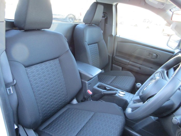 2025 Mitsubishi Triton GLX