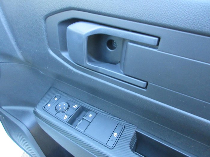 2025 Mitsubishi Triton GLX