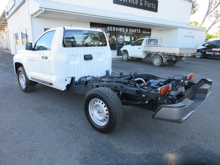 2025 Mitsubishi Triton GLX