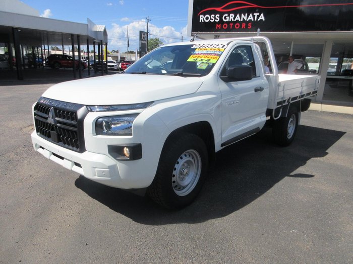 2025 Mitsubishi Triton GLX