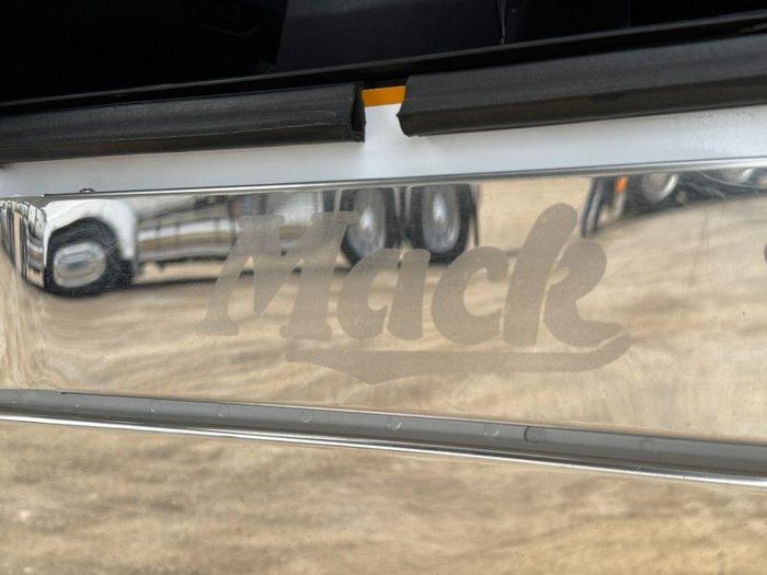 2017 Mack Superliner 6X4 Day Cab Prime Mover