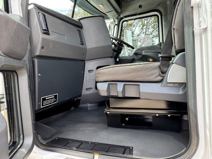 2017 Mack Superliner 6X4 Day Cab Prime Mover