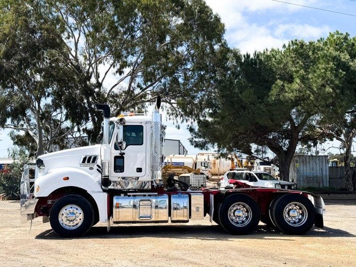 2017 Mack Superliner 6X4 Day Cab Prime Mover
