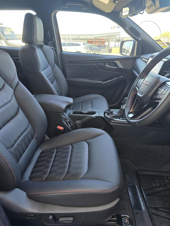 2025 Isuzu D-MAX X-TERRAIN