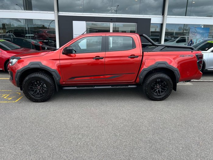 2025 Isuzu D-MAX BLADE