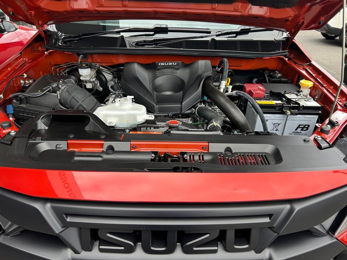 2025 Isuzu D-MAX BLADE MY24 4X4 Dual Range Sunstone Orange