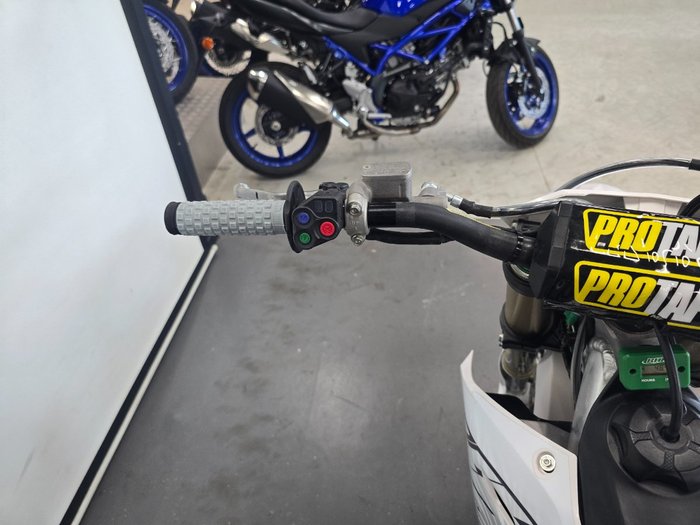 2024 Kawasaki KX450 White