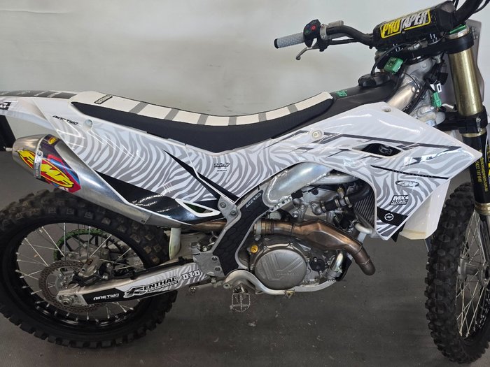 2024 Kawasaki KX450 White