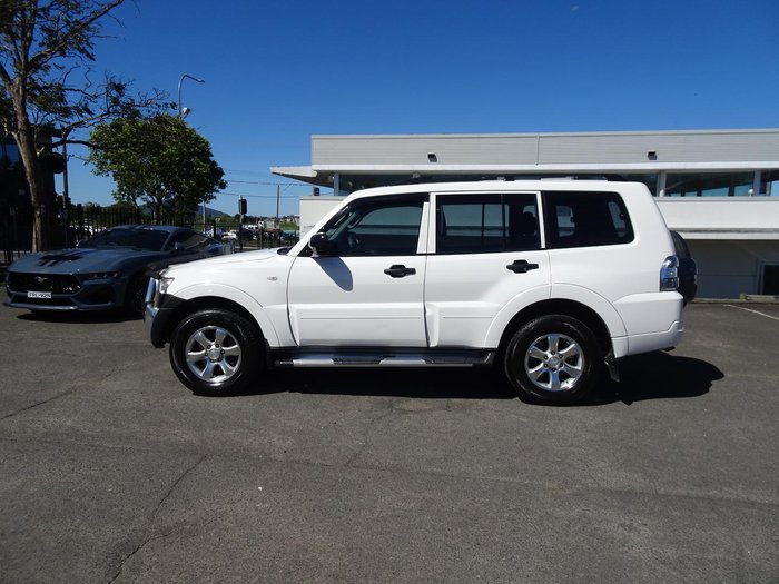 2011 Mitsubishi Pajero GLX NW MY12 4X4 White