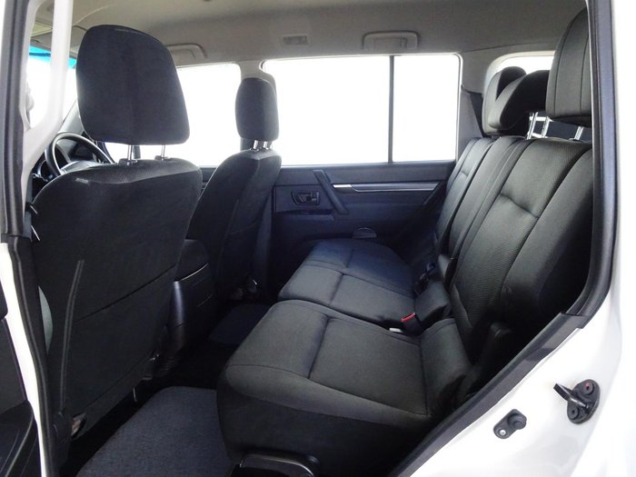 2011 Mitsubishi Pajero GLX NW MY12 4X4 White