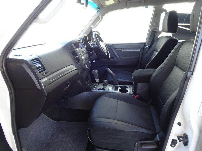 2011 Mitsubishi Pajero GLX NW MY12 4X4 White