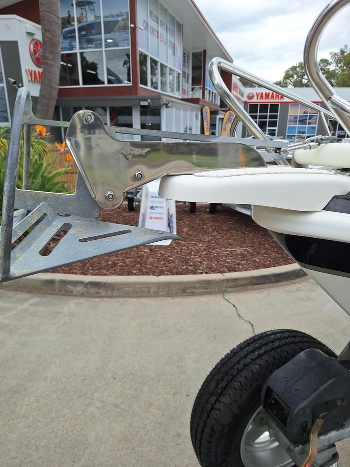 2010 Streaker 5250 Navigator